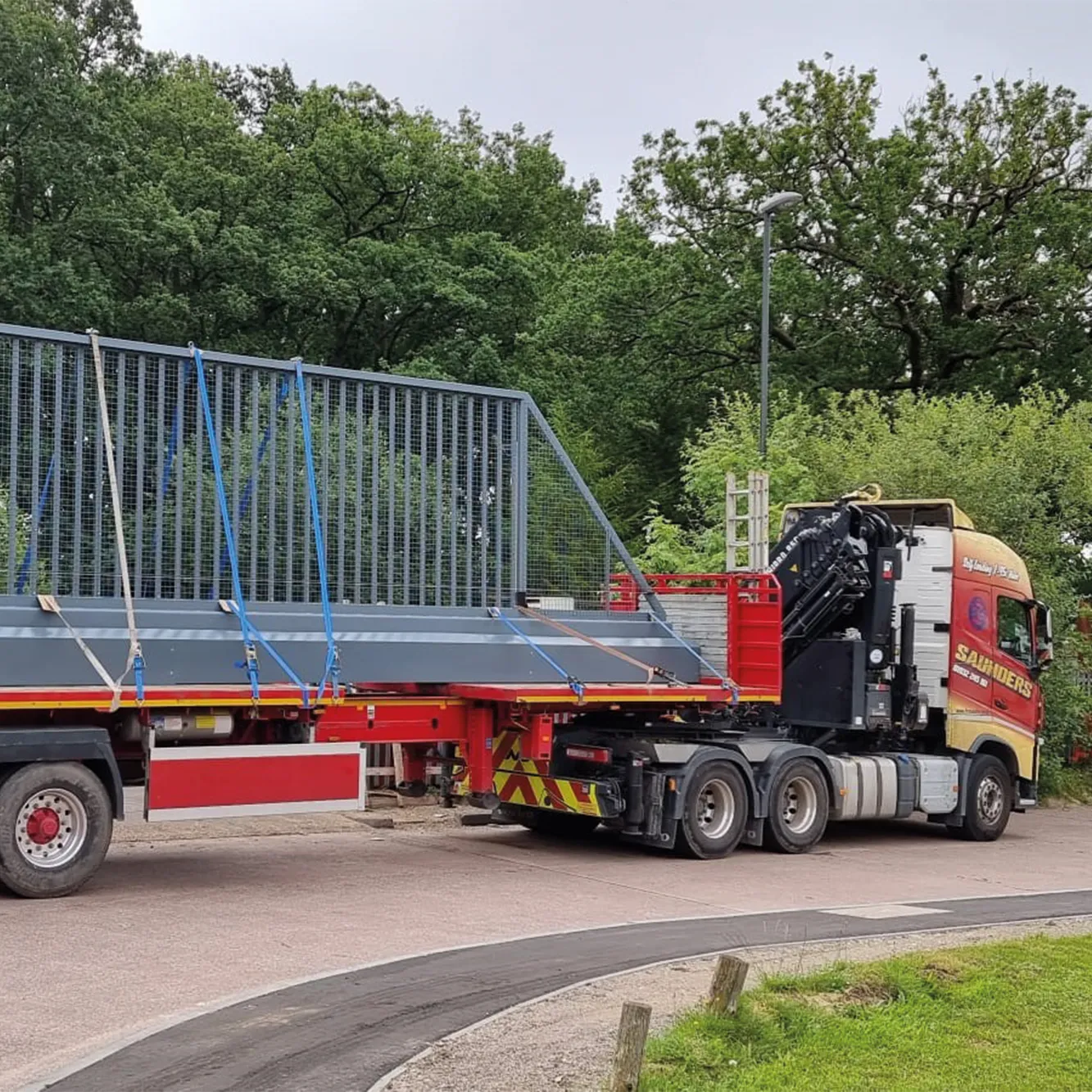 tight squeeze lorry